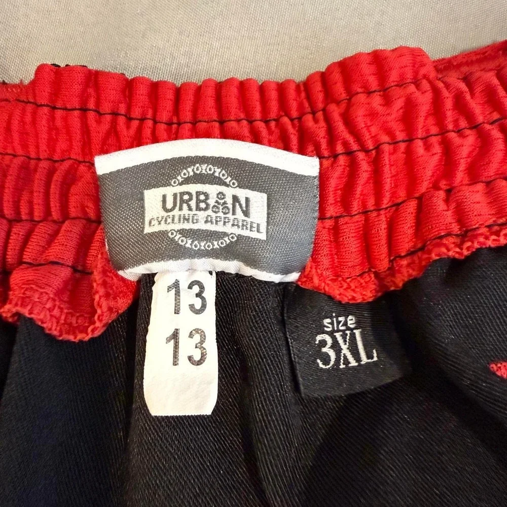 Urban Pipeline black shorts with red stitching, size 3XL
